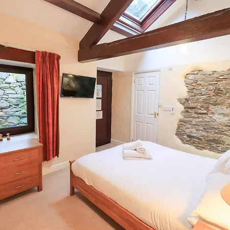 Old Coach House * آمبيلسايد